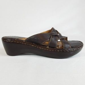 Born Leather Slip On Slide Sandals 7